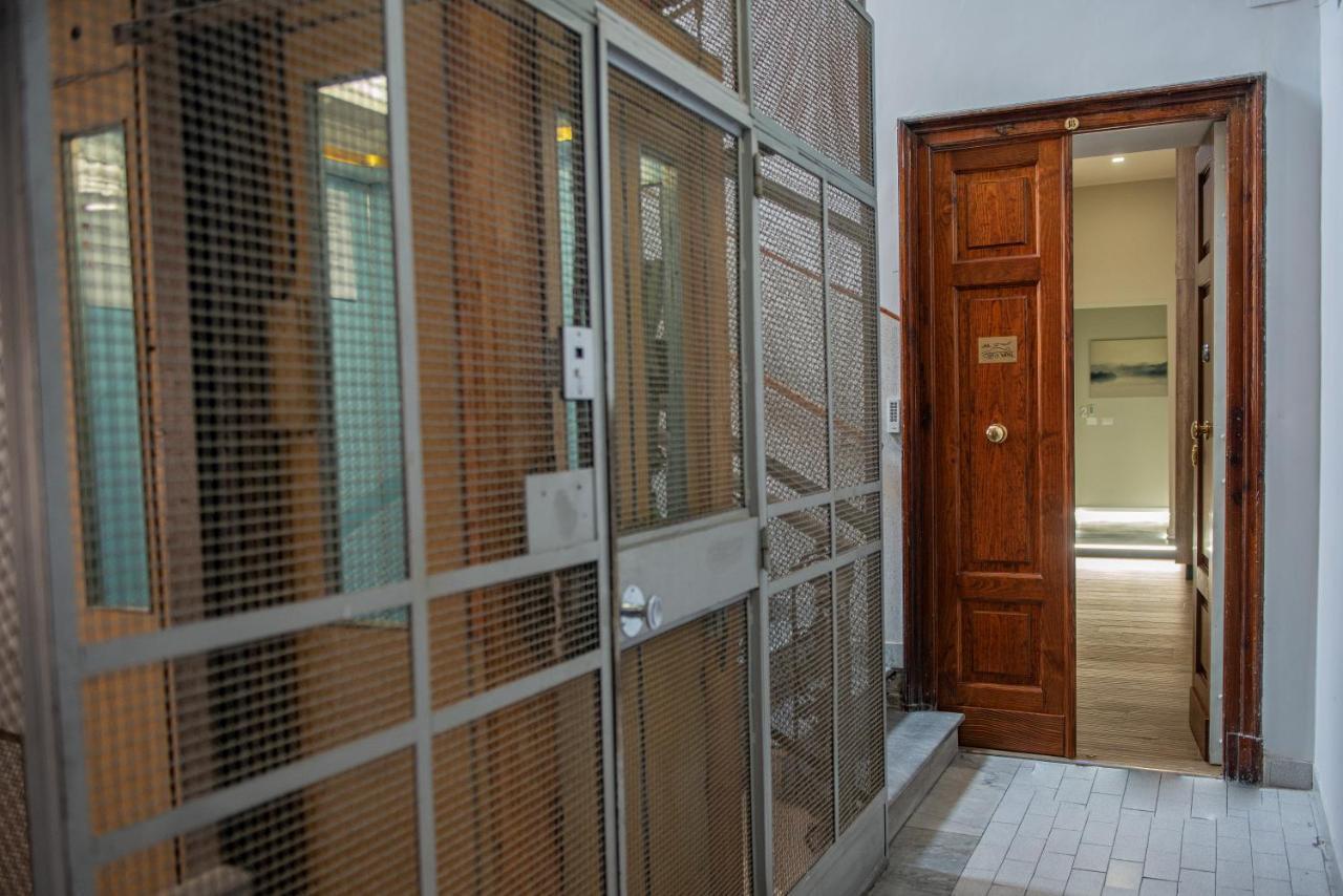 Vivi A Napoli Panzió Kültér fotó
