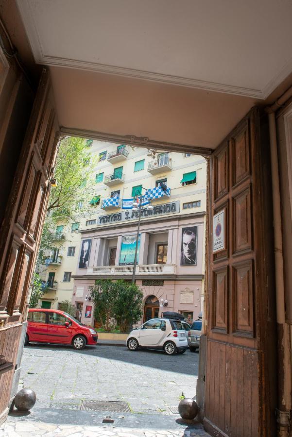 Vivi A Napoli Panzió Kültér fotó