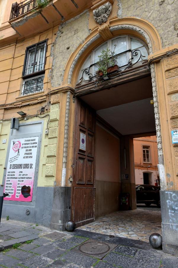 Vivi A Napoli Panzió Kültér fotó